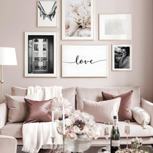 مجموعة من الاطارات باحجام مختلفه