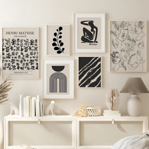 مجموعة من الاطارات تصميمات تجريديه باحجام مختلفه